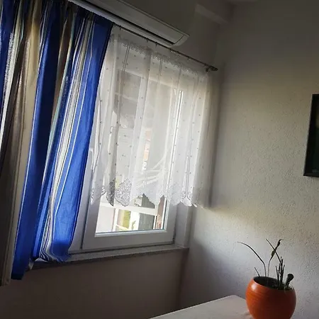 Elmas * Bihać